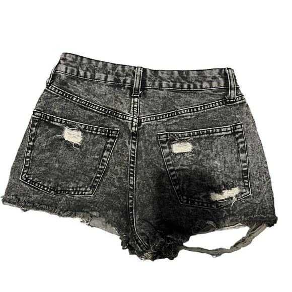 Refuge High Waisted Jean Shorts - Picture 2 of 3